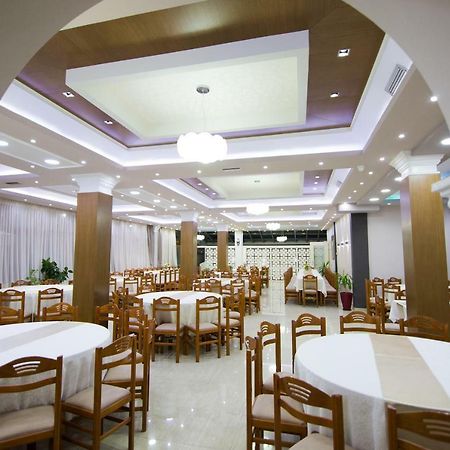 Dea Hotel 2002 Korce Extérieur photo